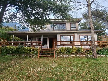 Casa frente al lago Panguipulli