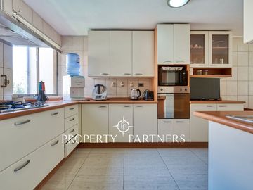 ,En condominio casa en Venta en La Reina