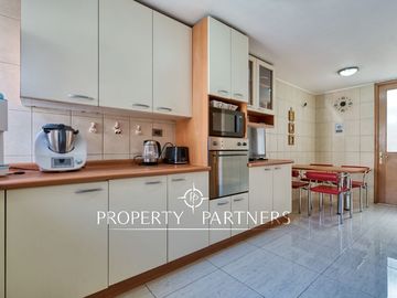 ,En condominio casa en Venta en La Reina