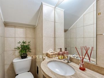 ,En condominio casa en Venta en La Reina