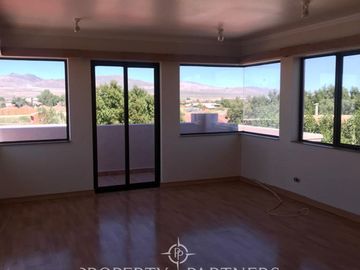 Condominio DaVinci, casa de 4 habitaciones con piscina