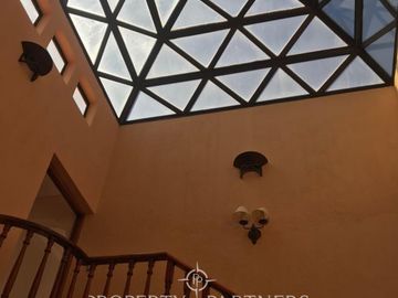 Condominio DaVinci, casa de 4 habitaciones con piscina