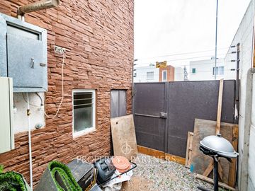 Cómoda casa mediterranea de cuatro dormitorios en tranquilo barrio.