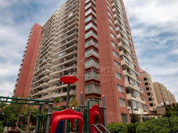 Departamento Semi-Nuevo cercano a Metro
