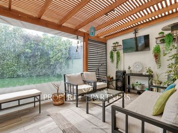 Linda y segura casa en venta, en condominio, Peñalolén