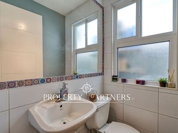 Linda y segura casa en venta, en condominio, Peñalolén