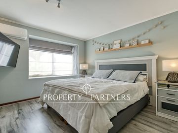 Linda y segura casa en venta, en condominio, Peñalolén