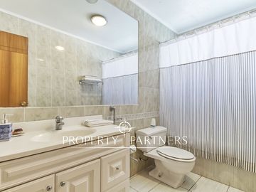 Vende casa amplia hermosa vista en Jardines del Sur