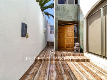 Vende casa amplia hermosa vista en Jardines del Sur
