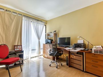 Vende casa amplia hermosa vista en Jardines del Sur