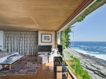 Casa en primera línea frente al mar cerca de Chiringuito Zapallar