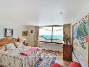 Casa en primera línea frente al mar cerca de Chiringuito Zapallar