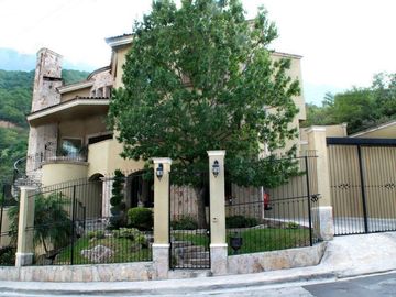 Casa en Venta en San Pedro Garza Garcia, N.L.