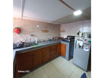 HERMOSA Y AMPLIA CASA EN ARRIENDO Barrio San JOSE