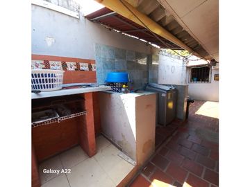 HERMOSA Y AMPLIA CASA EN ARRIENDO Barrio San JOSE