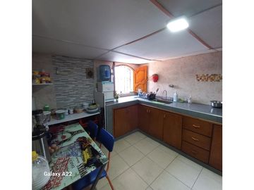 HERMOSA Y AMPLIA CASA EN ARRIENDO Barrio San JOSE