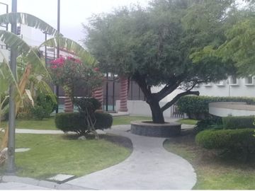 Se Vende Casa en Milenio III, Coto Club Alborada, Alberca, Seguridad 24.7