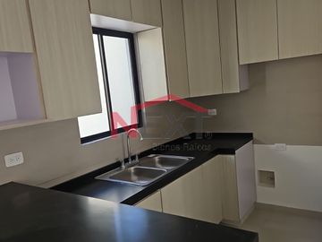 casa en venta en Privanzas de Mirasierra