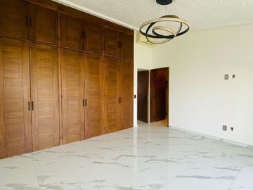 Casa  en Venta remodelada en Residencial Victoria