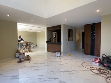 Casa  en Venta remodelada en Residencial Victoria