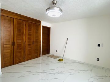 Casa  en Venta remodelada en Residencial Victoria