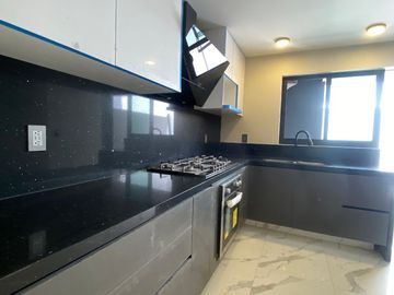Casa  en Venta remodelada en Residencial Victoria