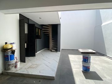 Casa  en Venta remodelada en Residencial Victoria