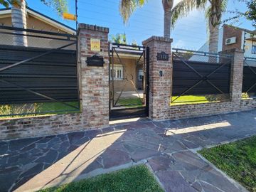 Chalet en venta en Burzaco Oeste