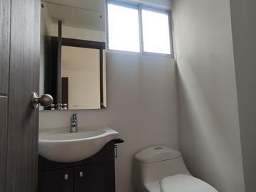 Departamento Moderno con linda vista de 2 Habitaciones cerca a la U Católica - Quito