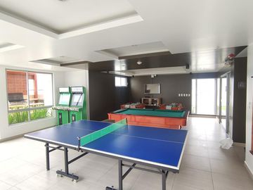 Departamento Moderno con linda vista de 2 Habitaciones cerca a la U Católica - Quito