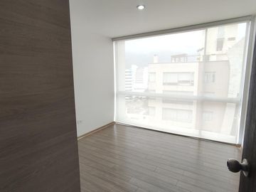 Departamento Moderno con linda vista de 2 Habitaciones cerca a la U Católica - Quito