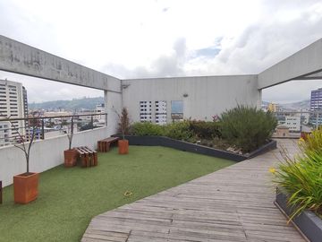 Departamento Moderno con linda vista de 2 Habitaciones cerca a la U Católica - Quito