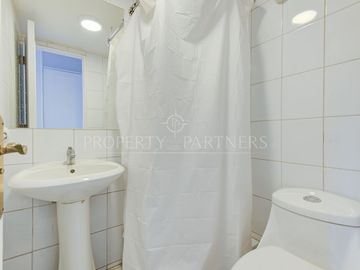 Departamento renovado en barrio residencial El Vergel, ideal inversión, Providencia