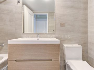 Departamento renovado en barrio residencial El Vergel, ideal inversión, Providencia