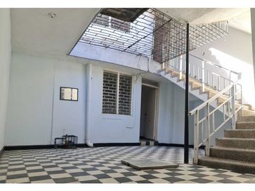 Casa sector Comercial en Centro histórico de Santa Marta.