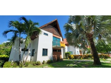 VENTA DE CABAÑA EN UNIDAD COMPLETA EN SANTA FE DE ANTIOQUIA