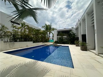 SE VENDE CASA RECIÉN REMODELADA CONDOMINIO EL PEÑÓN GIRARDOT