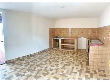 VENDO CASA SOBRE CRA 9 CENTRO (SECTOR COMERCIAL)