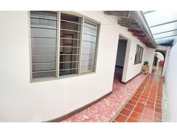 VENDO CASA SOBRE CRA 9 CENTRO (SECTOR COMERCIAL)