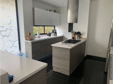 Casa para venta y arriendo de 402 metros Cerros de Suba