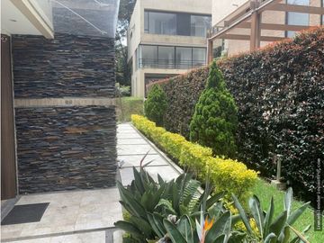 Casa para venta y arriendo de 402 metros Cerros de Suba