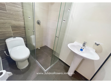 VENDO CASA EN VERSALLES (AMPLIADA Y REMODELADA)