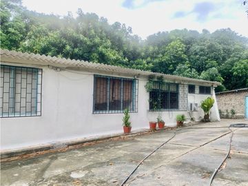 FINCA EN BONDA-SANTA MARTA