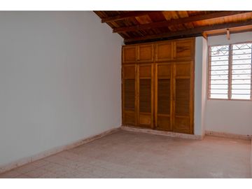 CASA EN VENTA -SECTOR BAVARIA