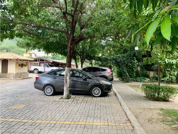CASA EN CONJUNTO CERRADO RODADERO RESERVADO