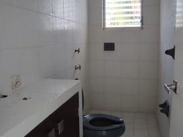 CASA EN VENTA EN FRACC. LAS CAÑADAS