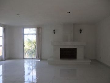 CASA EN VENTA EN FRACC. LAS CAÑADAS
