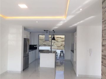 CASA EN VENTA 4 DORMITORIOS EN URB. COSTA AL SUR DE MANTA