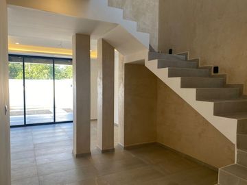 Residencia en venta! privada con amenidades al norte de la ciudad! Conkal!