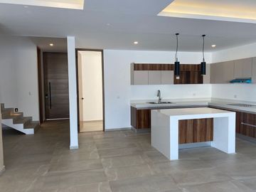 Residencia en venta! privada con amenidades al norte de la ciudad! Conkal!
